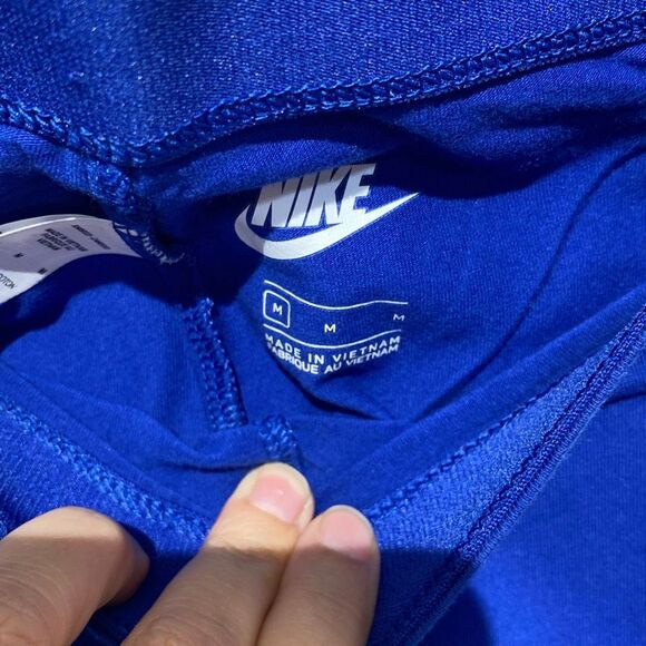 Nike Women's Royal Blue White Stretch Striped Pull-On Ankle pants Size Medium - Picture 7 of 8